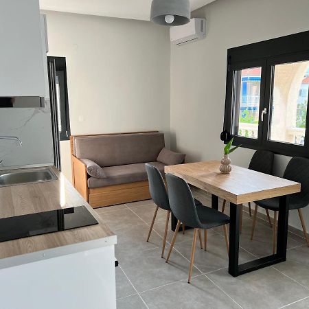 Aurora Apartments Nea Vrasna Bagian luar foto