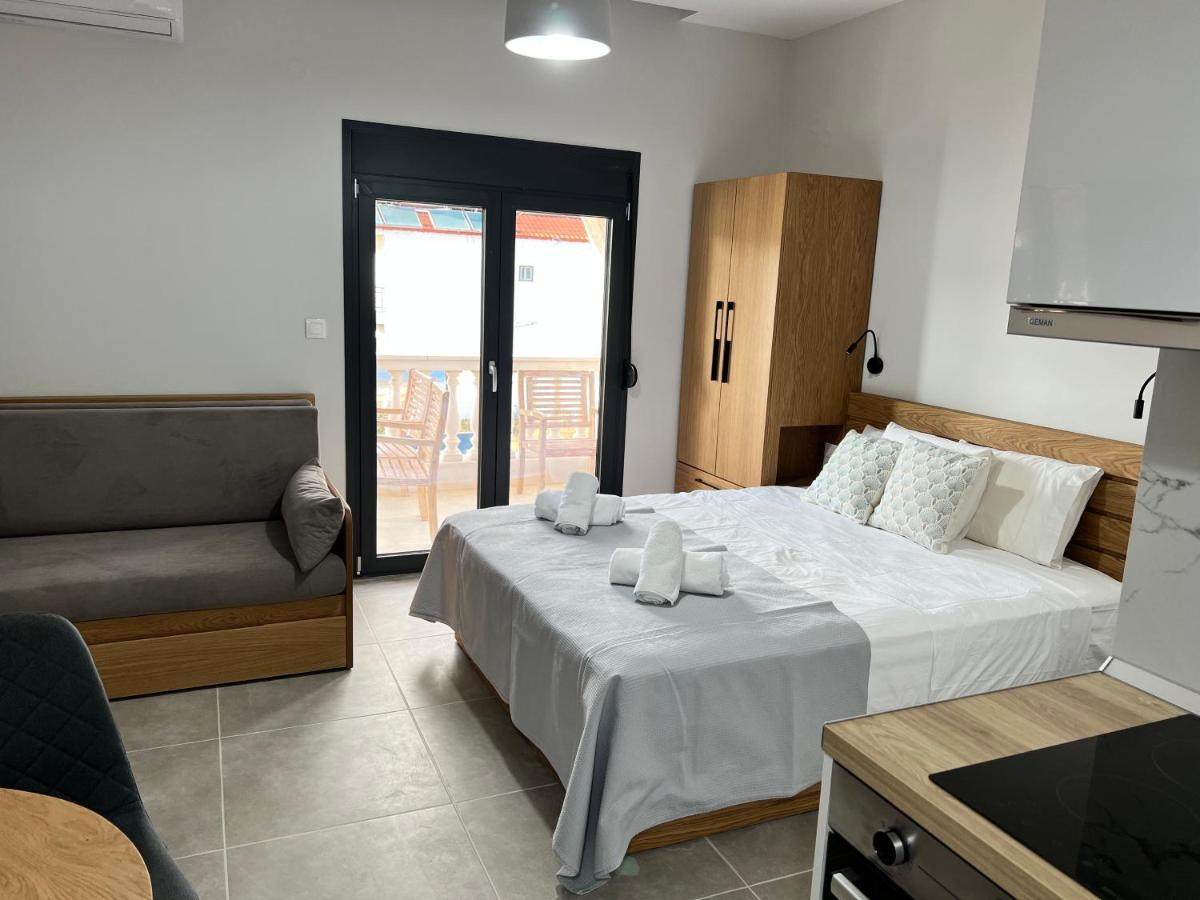 Aurora Apartments Nea Vrasna Bagian luar foto